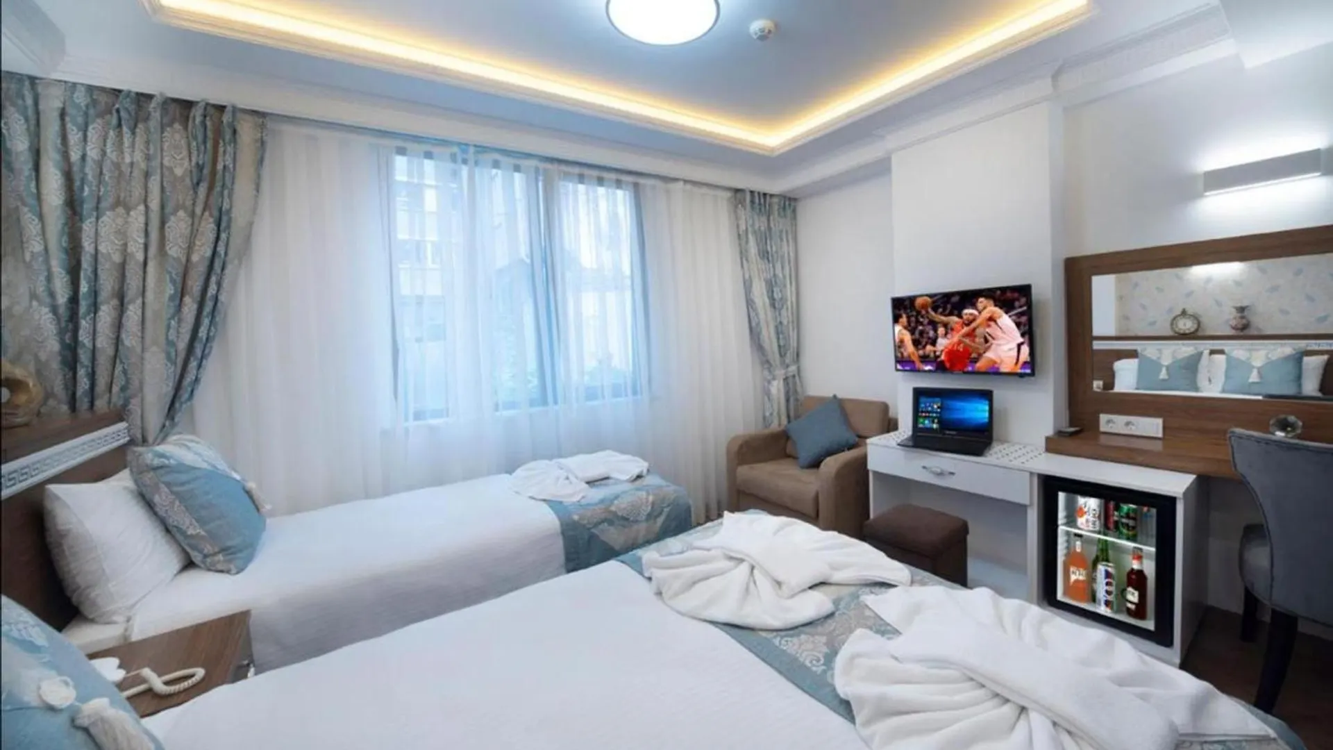 Guest house Room In Guest Room Istanbul